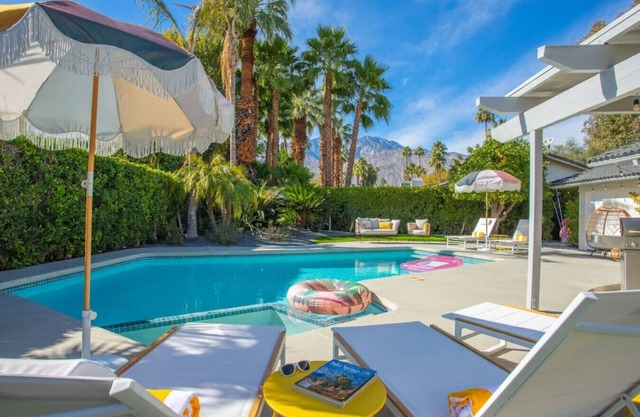 Colorful Modern Luxury w/ Stunning Mountain Views