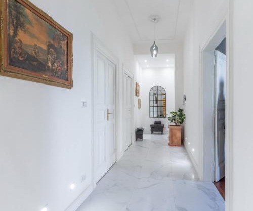 Colosseum Apartment, 3 bedrooms, 3 baths, large living room with a sofa bed, the apartment can accommodate 8 people
