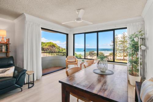 Columbia Point U6 7 Bulcock Beach Esp