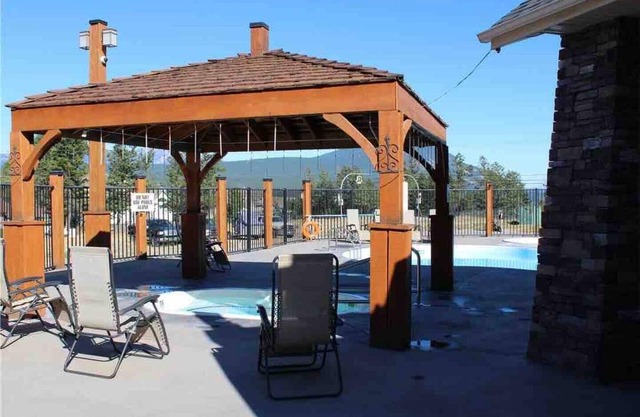 Columbia Valley Getaway
