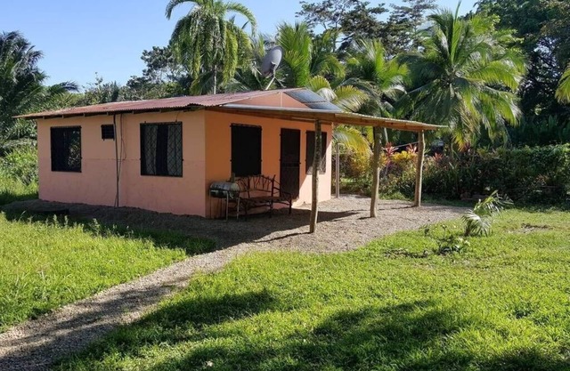 ¡Ven y disfruta de un pedazo de paraíso a solo 200 metros del Océano Pacífico!