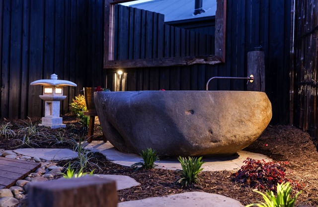 Come for the delicious 2.6 tonne outdoor bath. Stay for everything else!