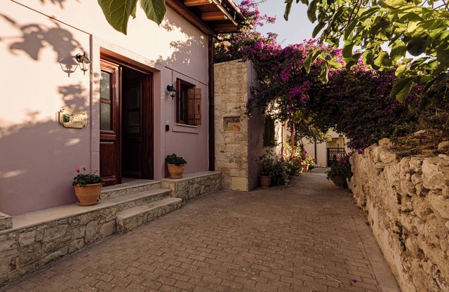 Come for the peace, stay for the feeling - cozy cottage near wineries & nature