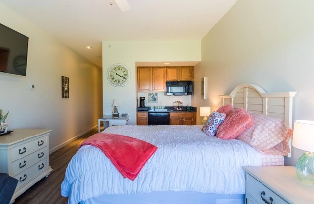 Ven y quédate en TIDEVIEW! Pasos a la hermosa playa de Seabrook, NH. Muy bien renovado.