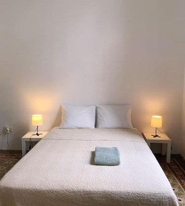 Comfortable Room in Historic Casa Quesada Shared House