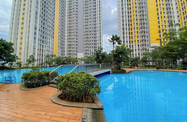 Comfort 2BR Apartment at Springlake Summarecon Bekasi