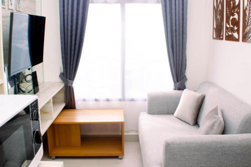Comfort 2BR at Pollux Chadstone Apartment By Travelio