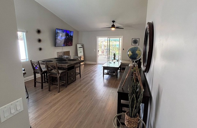 Comfort 4 Bedroom 2 Bath with AC