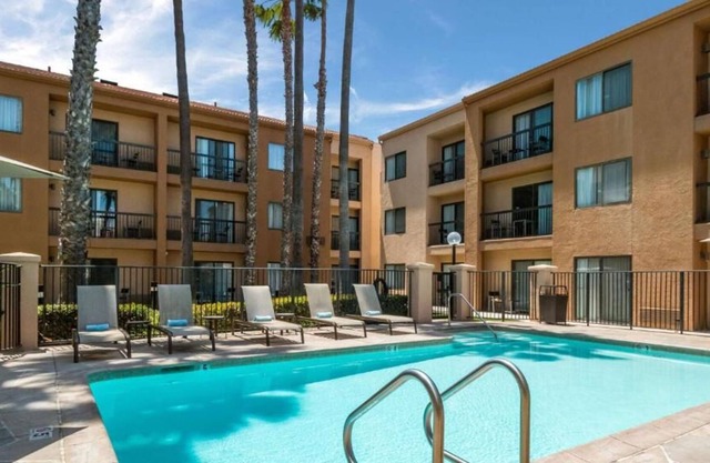 A Journey to Remember at Huntington Beach! Hotel, Paws Welcome