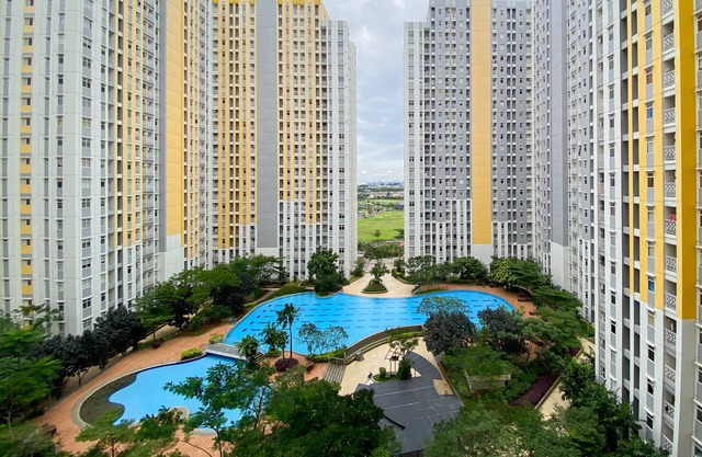 Comfort And Elegant 4Br Combined At Springlake Summarecon Bekasi Apartment