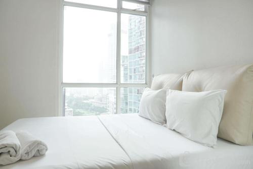 Comfort and Minimalist 3BR Apartment at Bellagio Residence By Travelio