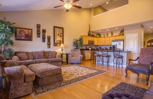 Increíble villa de 3 dormitorios / 2 baños de estilo italiano, ubicada en Branson Creek.