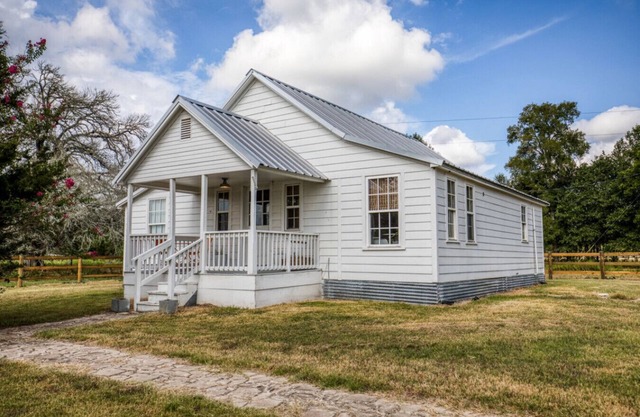 Comfort, Charm, & Countryside Bliss in Round Top!