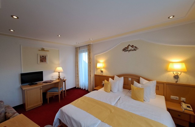 Comfort double room with balcony - Schedlers Löwenhotel Garni***
