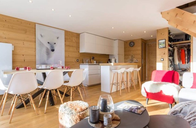 Comfort Duplex 4 Rooms - Quiet, Balcony, Wifi, Parking - 8 pers