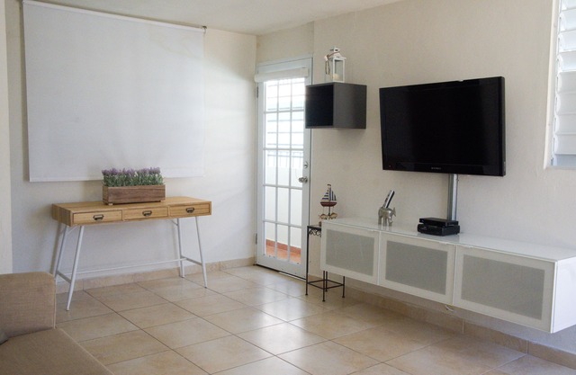 CONFORT / FANTÁSTICO, NUEVO ACOGEDOR APARTAMENTO, 2 DORMITORIOS, CERCA DE AEROPUERTO