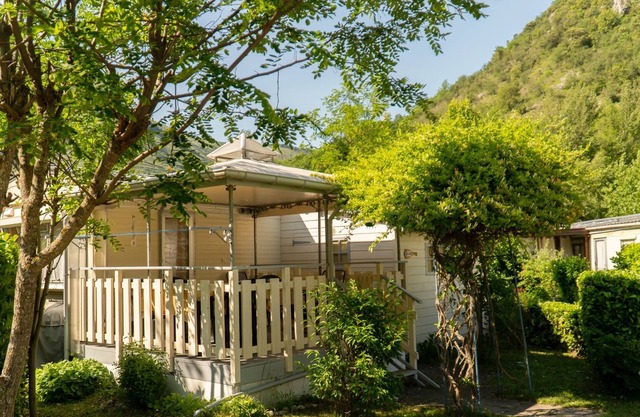 Comfortable Mobile Home - AIR CONDITIONING and COVERED TERRACE