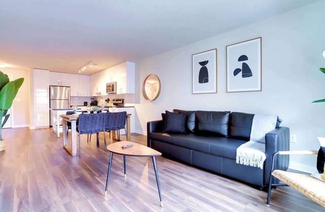 Alexandria Apt W Pool & Gym