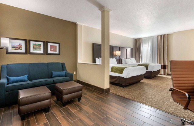 Comfort Inn & Suites Cedar Rapids CID Eastern Iowa Airport