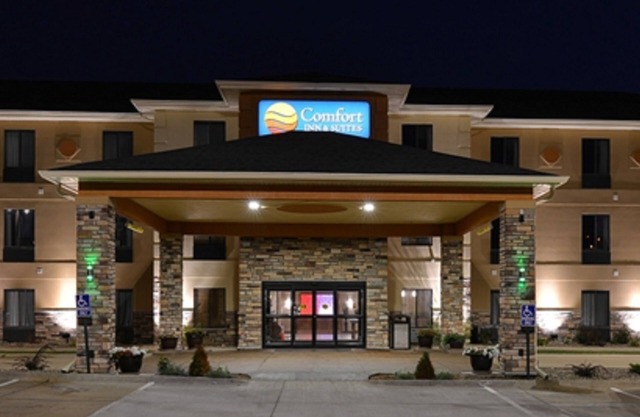Comfort Inn & Suites Cedar Rapids North - Collins Road