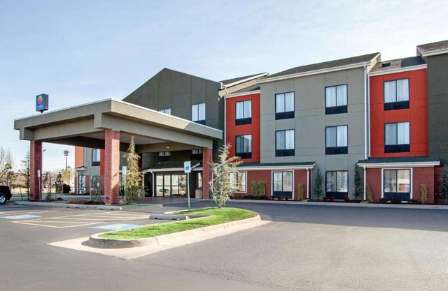 Comfort Inn & Suites Norman near University
