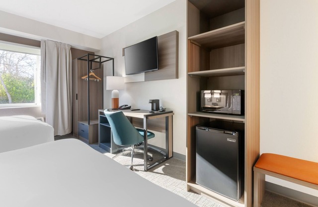 Comfort Inn & Suites