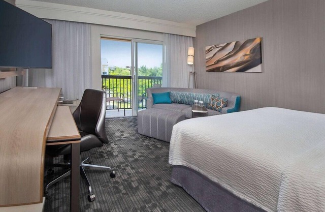 Sonesta Select Allentown Bethlehem Airport
