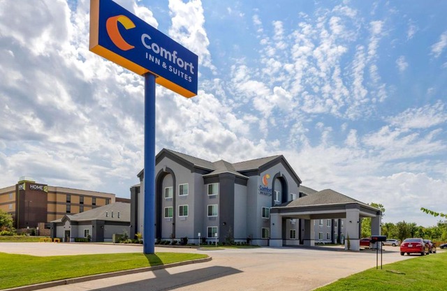Comfort Inn & Suites