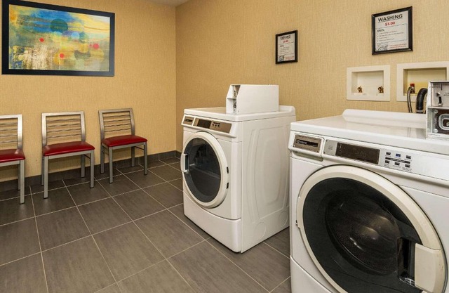 Comfort Inn West
