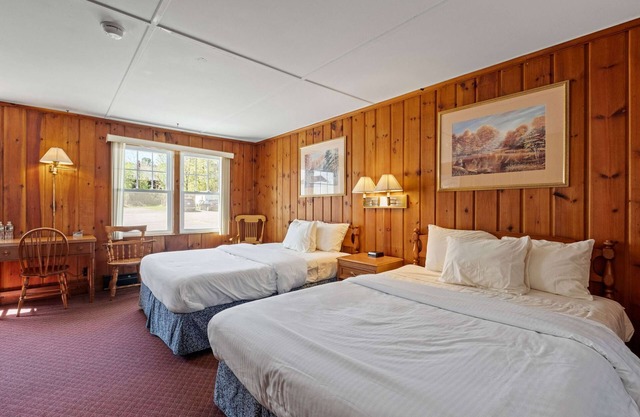 Comfort Meets Charm - 2 Queen Beds