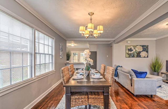 Comfort, Style and Charm in the heart of Houston