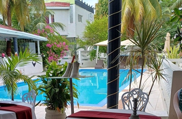 Comfort Suites 5 Mins from Beach