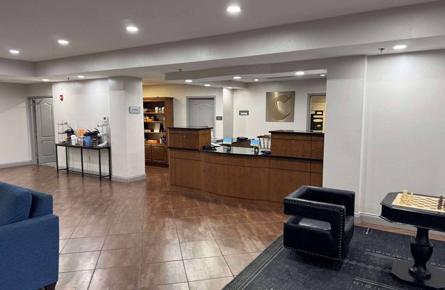 Comfort Suites East