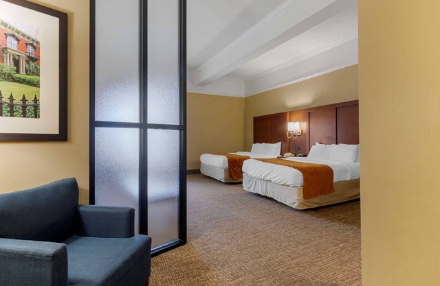 Comfort Suites Savannah North I-95