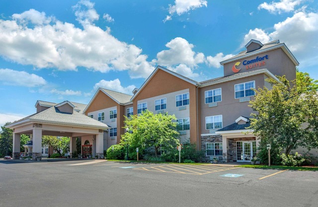 Comfort Suites