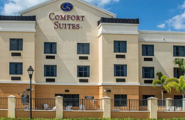 Comfort Suites Vero Beach I-95