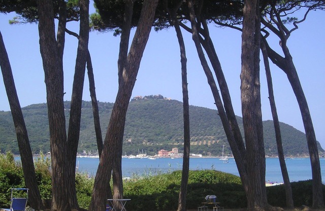 la naturaleza cómoda y fresca y el mar en Toscana Golfo de Baratti