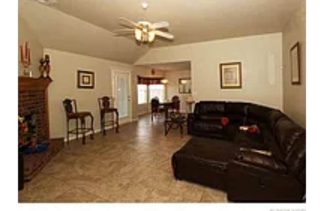Comfortable 1/2 acre home for your leisure