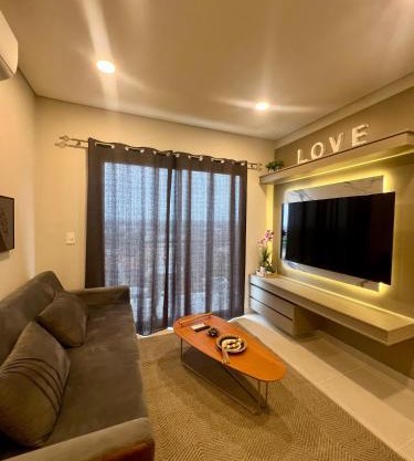 Comfortable 2 Bed Apt In Mcal Lopez Ave