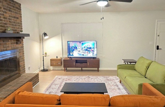 Cómoda casa de 3 dormitorios en Mobile - ¡Perfecta para familias y grupos!