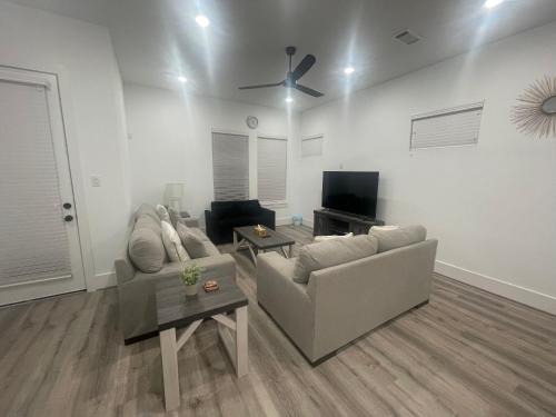 Comfortable 3 BR - Heart of Texas Medical Center