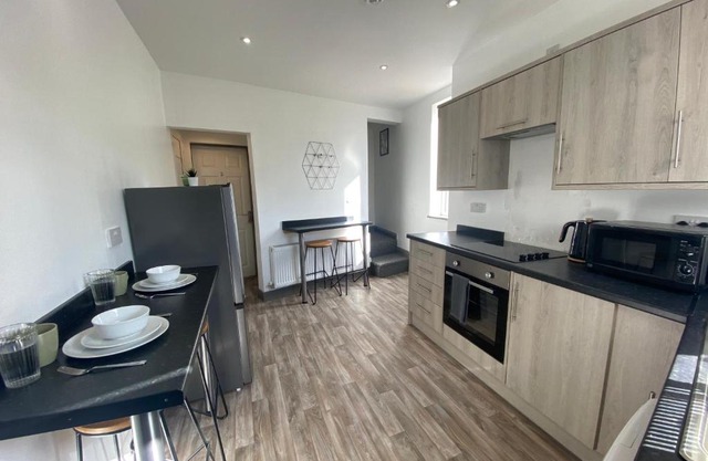 Comfortable 4-Bedroom House in Swadlincote