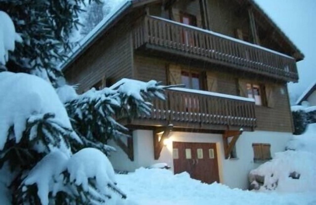 Cómoda casa de campo de 4 estrellas, 10 personas, 10 minutos de Gerardmer, Wifi, Sauna