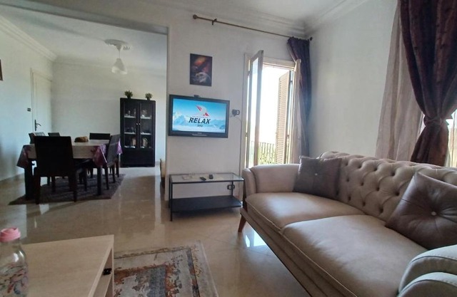 Comfortable and highly secure place ,very near to downtown, roxy,alkahalifa Al maamoon, tahrer square,city stars,