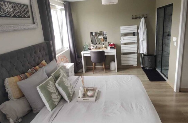 Comfortable and ideally located house, perfect for family stays.