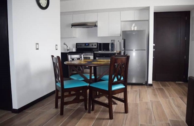 Apartamento cómodo y moderno en zona 15