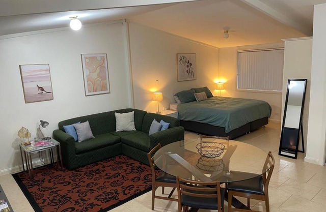 Comfortable and well equipped Studio Apartment in Mudgee - Rest Easy Mudgee Studio