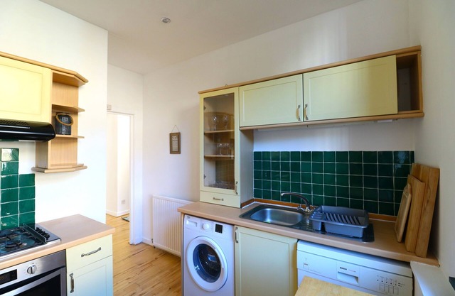 Comfortable Apartment in West End