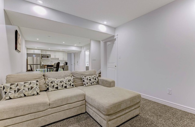 Comfortable Basement Suite in SW Edmonton