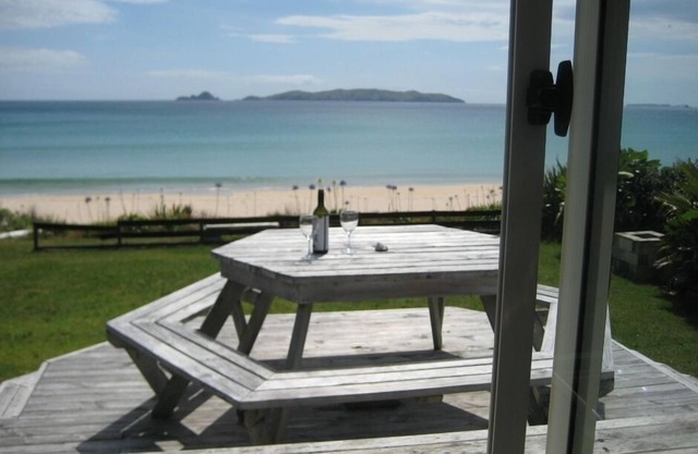 Cómoda casa frente al mar en la bahía de Taupo.
